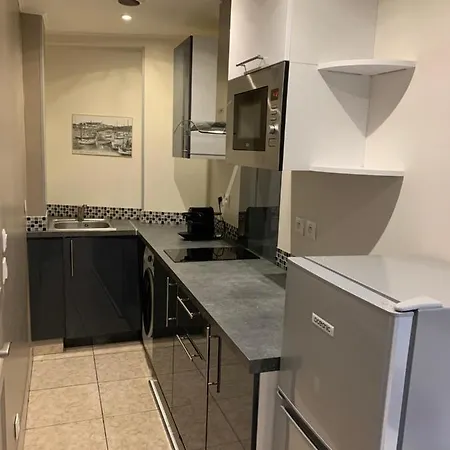 Cosy + Secured Parking Apartment Cannes