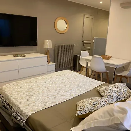 アパート Cosy + Secured Parking カンヌ