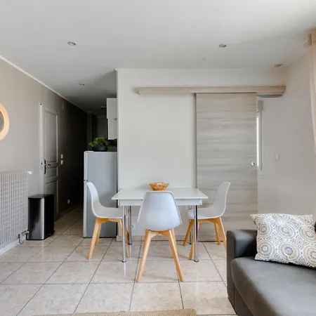 Cosy + Secured Parking *