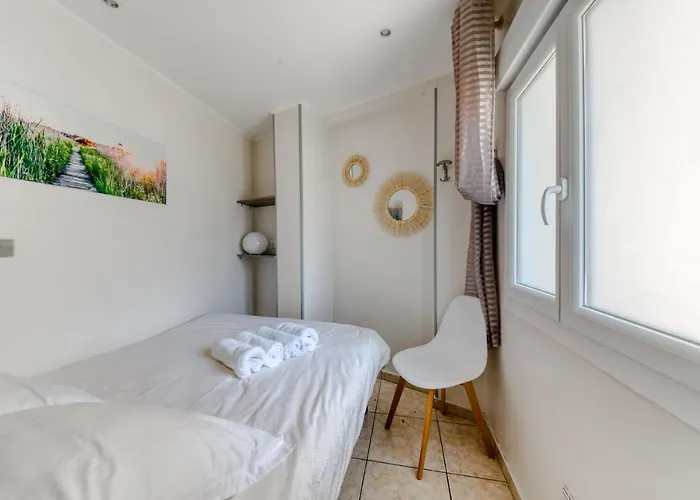 Cosy + Secured Parking Cannes