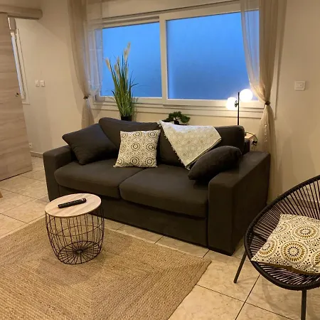 Cosy + Secured Parking *