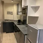 Cosy + Secured Parking דירה קאן
