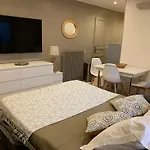 דירה Cosy + Secured Parking קאן
